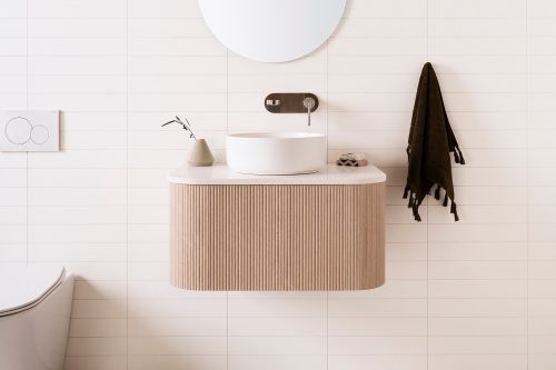 WALL HUNG VANITY CENTRE BOWL WAVERLY 750 THERMOLAMINATED V-GROOVE FINISH