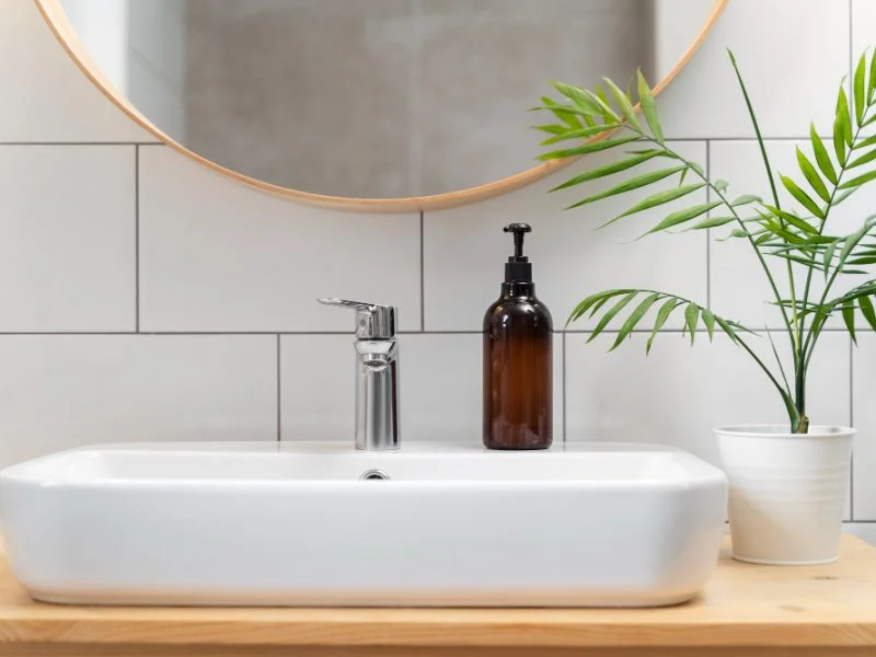 anti dandruff products by bathroom sink 800x600 1