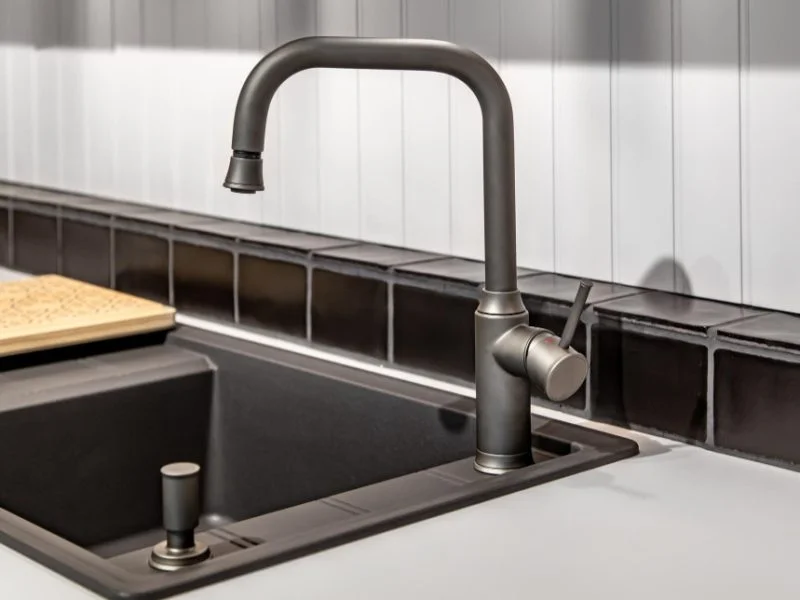 steel faucet kitchen interior 800x600 1
